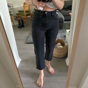 Zara Straight Leg Jeans Cropped